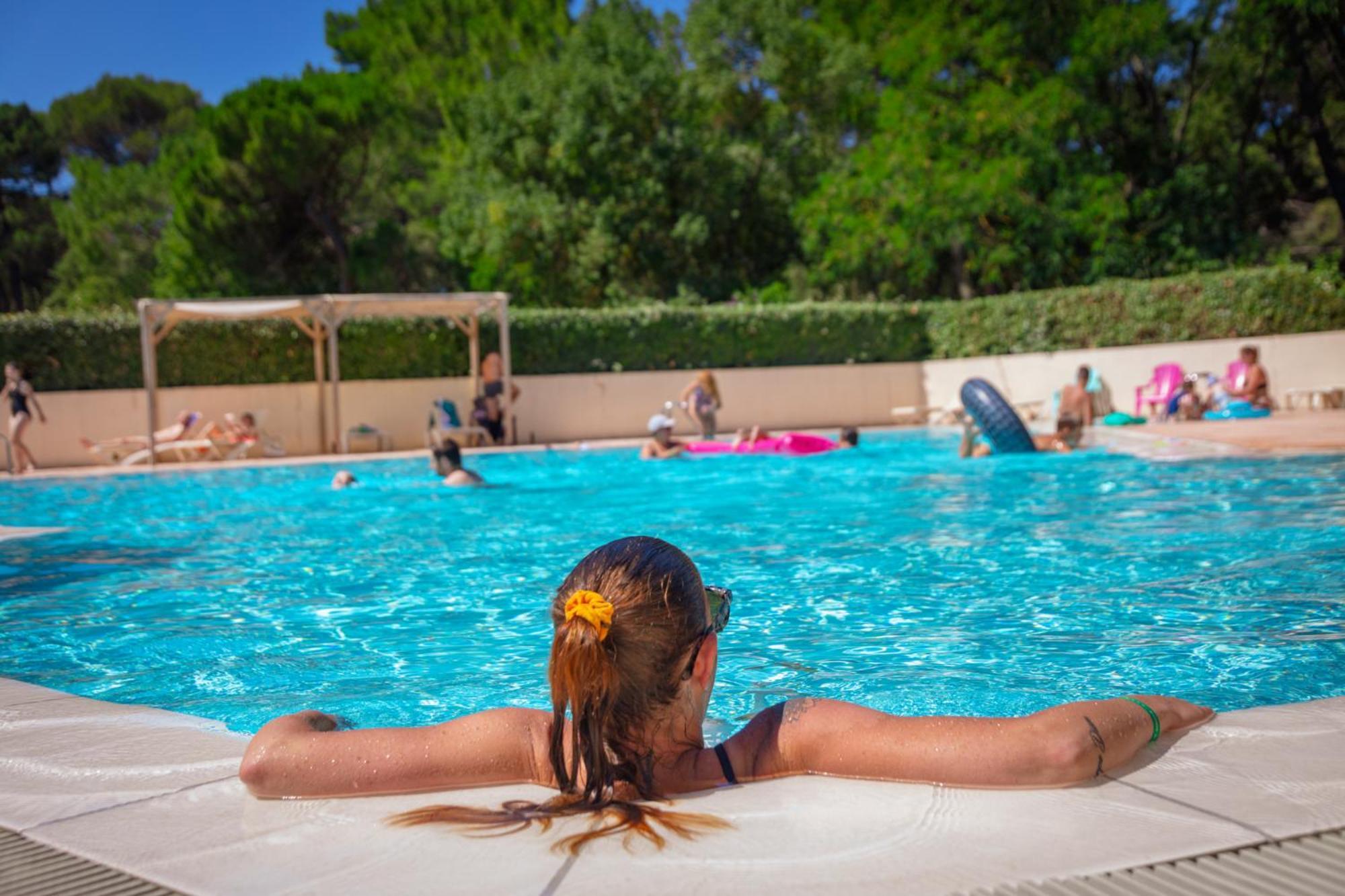 Camping La Sousta**** Remoulins Εξωτερικό φωτογραφία