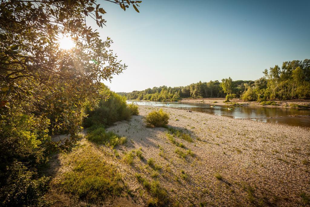 Camping La Sousta**** Remoulins Εξωτερικό φωτογραφία