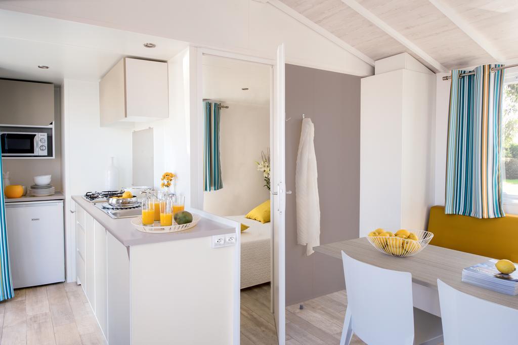 Camping La Sousta**** Remoulins Εξωτερικό φωτογραφία
